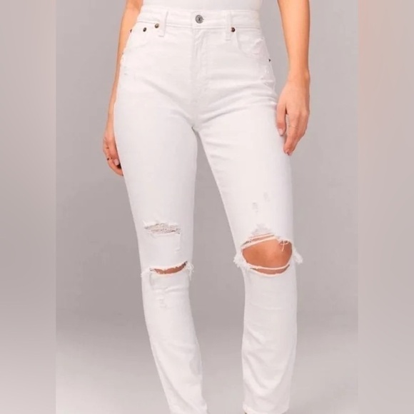 Abercrombie & Fitch High-Rise Super Skinny Distressed Jeans in White, Size 6s - Picture 9 of 11